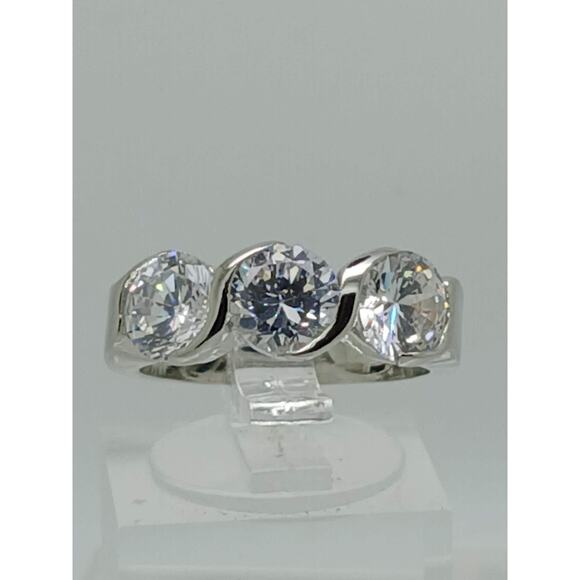 Vintage 3CT 3-Stone Simulated Diamond CZ Engagement Wedding Band Ring Size 10 - Picture 3 of 9